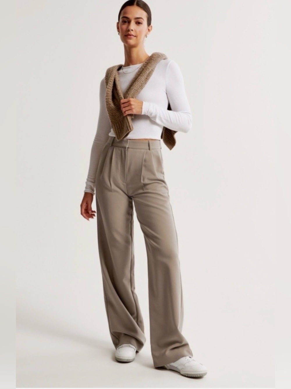 Abercrombie & Fitch Wide Leg Pants in Taupe